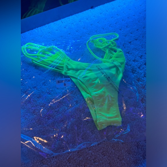 NWT Neon Yellow Forever young swimwear - Picture 1 of 5